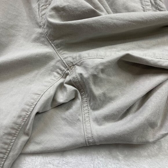 Eddie Bauer Cropped Cargo Pants Women's 12 TALL Khaki Outdoors Hiking Casual - Picture 11 of 12